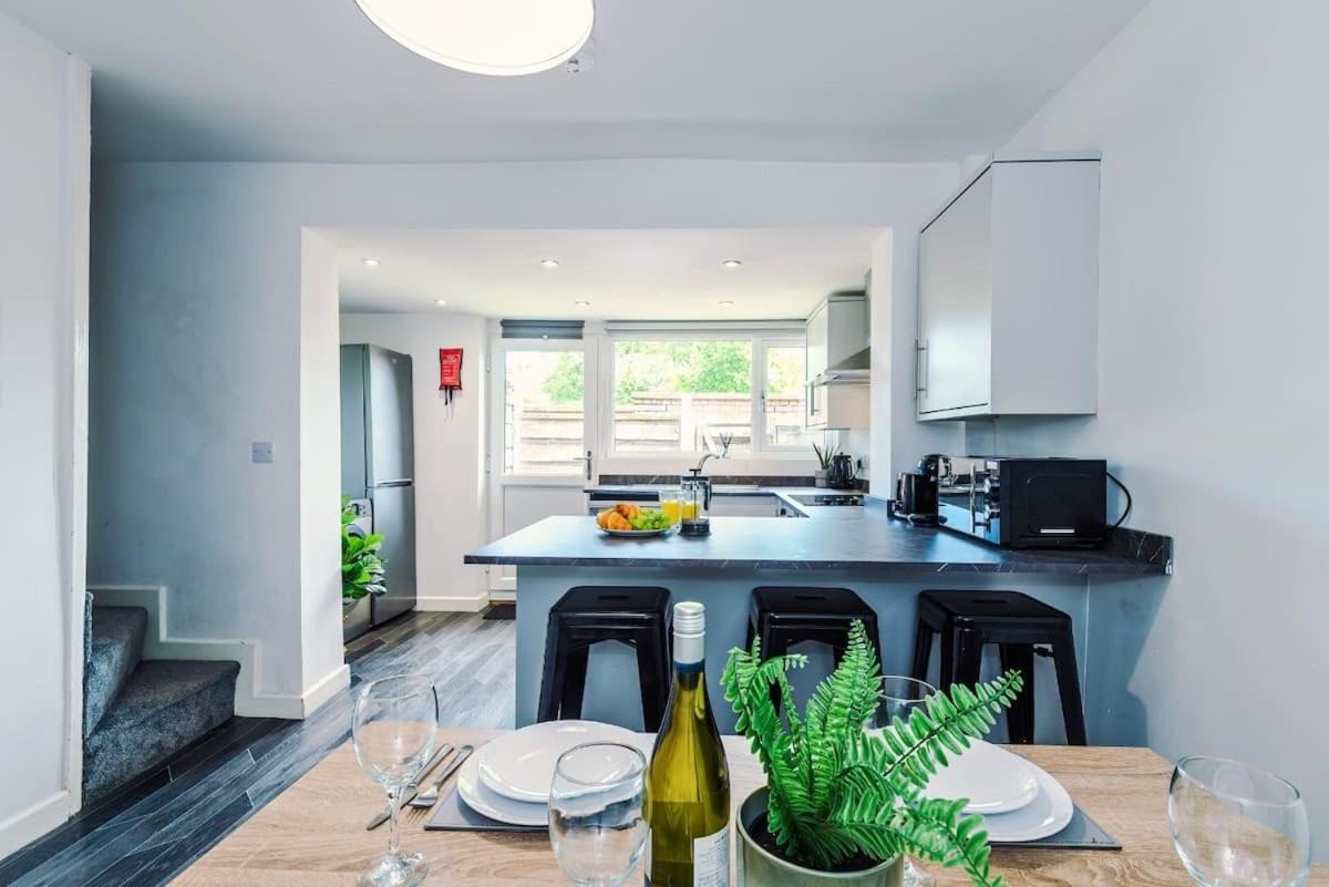 Manchester - Terraced Cottage Экстерьер фото